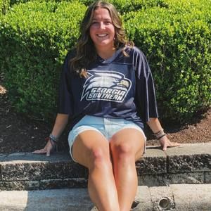 Meet your Posher, Macey